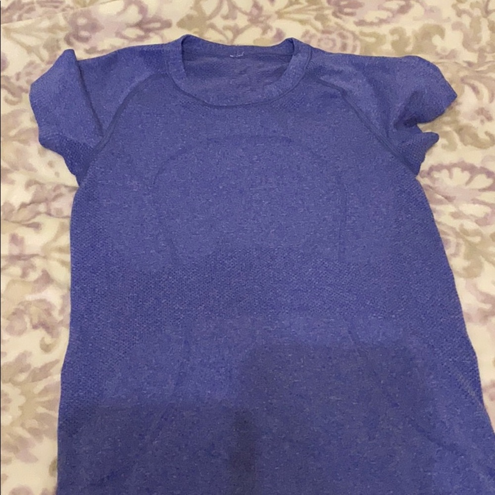 Lululemon sport T-shirt